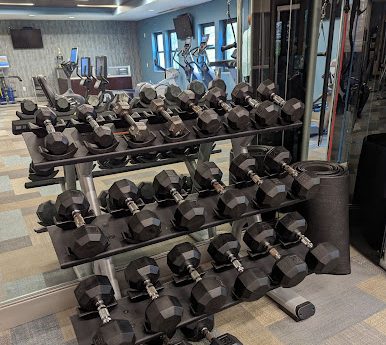weights at the estates at carpenters gym